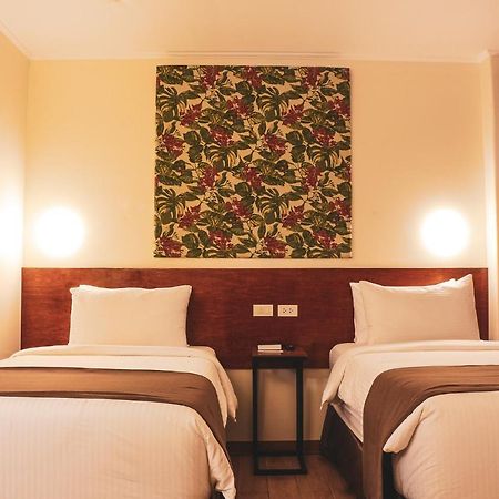 Hotel Sentro Legazpi Luaran gambar